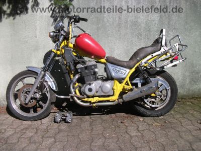 Kawasaki_EN_450_A_LTD_mit_Harley_Tank_vorverlegte_Fussrasten_Ledersitz_SITO_Auspuff_-_wie_EN_LTD_450_454_500_A_LTD_61.jpg