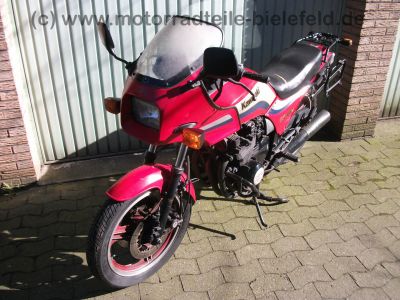 Kawasaki_GPz_550_UT_rot_GIVI_Gepaecktraeger_Koffertraeger_-_Z_ZX_KZ_GPz_400_500_550_750_A_B_UT_GP_LTD_6.jpg