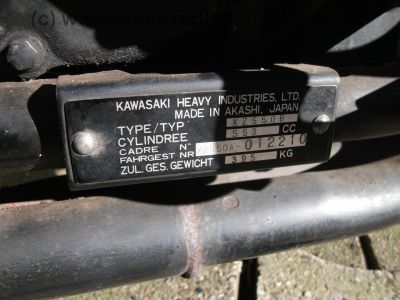 Kawasaki_GPz_550_UT_rot_GIVI_Gepaecktraeger_Koffertraeger_-_Z_ZX_KZ_GPz_400_500_550_750_A_B_UT_GP_LTD_92.jpg