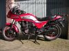 Kawasaki_GPz_550_UT_rot_GIVI_Gepaecktraeger_Koffertraeger_-_Z_ZX_KZ_GPz_400_500_550_750_A_B_UT_GP_LTD_1.jpg