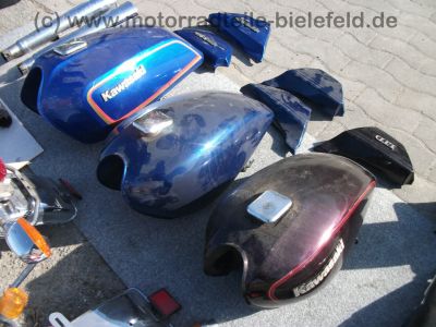 Kawasaki_Z_KZ_400_440_Twin_A_B_H_LTD_Teile_Tank_Seitendeckel_Sitzbank_Koffertraeger_29.jpg