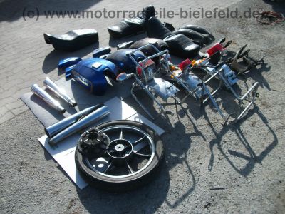 Kawasaki_Z_KZ_400_440_Twin_A_B_H_LTD_Teile_Tank_Seitendeckel_Sitzbank_Koffertraeger_5.jpg