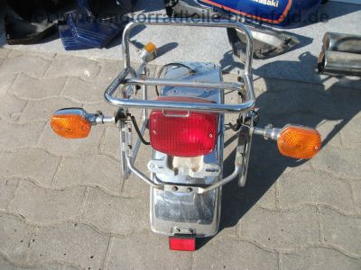 Kawasaki_Z_KZ_400_440_Twin_A_B_H_LTD_Teile_Tank_Seitendeckel_Sitzbank_Koffertraeger_71.jpg