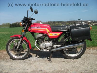 Honda_CB_125_T2_Twin_rot_SCHUH_Koffertraeger_-_wie_CB_CM_125_185_250_T_Twin_C_1.jpg