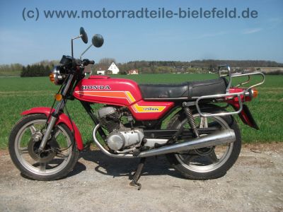 Honda_CB_125_T2_Twin_rot_SCHUH_Koffertraeger_-_wie_CB_CM_125_185_250_T_Twin_C_12.jpg