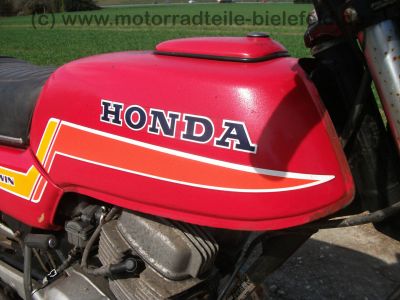 Honda_CB_125_T2_Twin_rot_SCHUH_Koffertraeger_-_wie_CB_CM_125_185_250_T_Twin_C_63.jpg