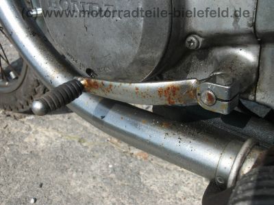 Honda_CB_200_Twin_feuerwehrrot_Speiche_-_wie_CB_CM_CJ_125_185_250_350_360_K_G_T_Twin_C_54.jpg