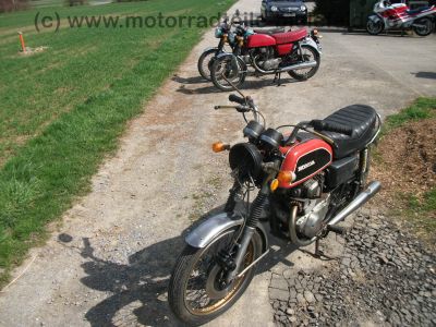 Honda_CB_200_Twin_orange_Speiche_-_wie_CB_CM_CJ_125_185_250_350_360_K_G_T_Twin_C_27.jpg