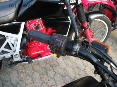 Honda_XLV_750_R_RD01_-_5x_Kardan_Enduro_HRC_blau_rot_schwarz_24.jpg