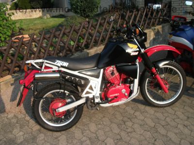 Honda_XLV_750_R_RD01_-_5x_Kardan_Enduro_HRC_blau_rot_schwarz_52.jpg