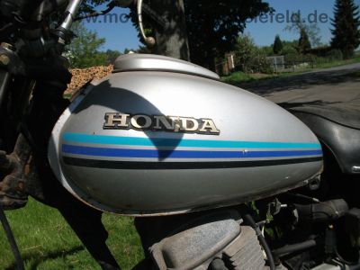Honda_CM_200_T_Twin_MC01_Chopper_Scheibe_Gepaecktraeger_-_wie_CM_CB_125_185_200_250_T_C__14.jpg