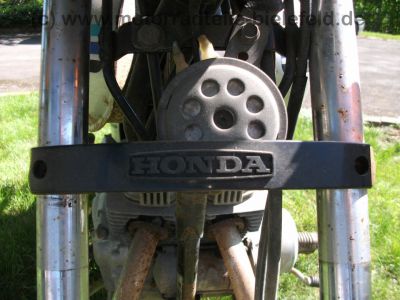 Honda_CM_200_T_Twin_MC01_Chopper_Scheibe_Gepaecktraeger_-_wie_CM_CB_125_185_200_250_T_C__31.jpg