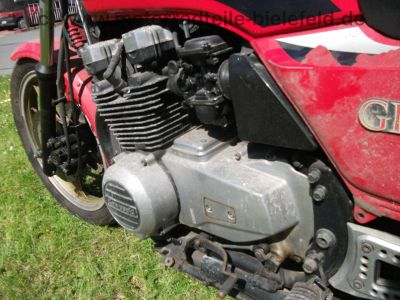 Kawasaki_GPZ_550_UT_rot_ZX_550_A_-_wie_GPZ_Z_KZ_LTD_ZX_400_500_750_UT_A_E_H_16.jpg