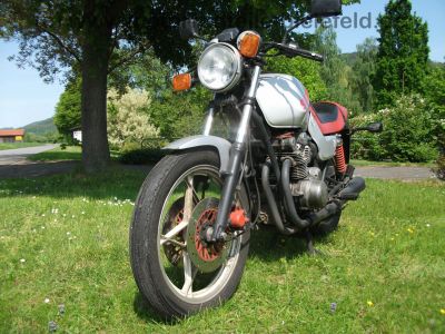 Suzuki_GS_550_M_KATANA_silber-rot_Sturz_-_wie_GS_500_550_750_D_E_L__3.jpg