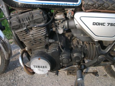 Yamaha_XS_750_1T5_Koffertraeger_SCHUH_MOTAD_Auspuff_3in1KONI_-_wie_GX_XS_650_850_1100_SE_D_E_SP_F_SF_112.jpg