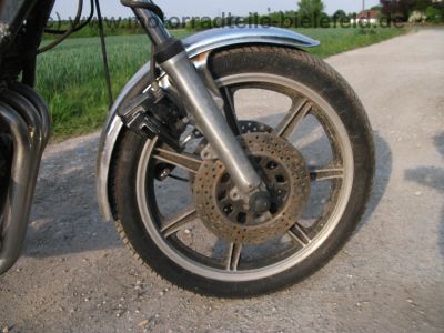 Yamaha_XS_750_1T5_Koffertraeger_SCHUH_MOTAD_Auspuff_3in1KONI_-_wie_GX_XS_650_850_1100_SE_D_E_SP_F_SF_49.jpg