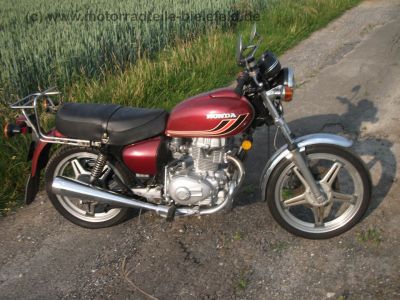 Honda_CB_400_A_Hondamatic_HAWK_-_2-Gang_Automatic_wie_CB_CM_CMX_250_400_450_T_N_C_60.jpg