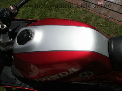 Honda_VF_1000_F2_Bol_dOr_SC15_rot-silber_V4_wie_VF_400_500_700_750_1100_F_F2_C_S_R_SC16_151.jpg