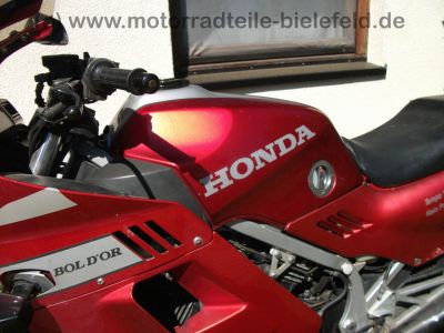 Honda_VF_1000_F2_Bol_dOr_SC15_rot-silber_V4_wie_VF_400_500_700_750_1100_F_F2_C_S_R_SC16_17.jpg