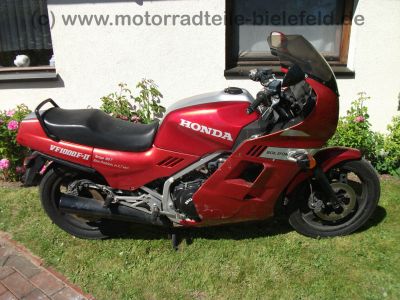 Honda_VF_1000_F2_Bol_dOr_SC15_rot-silber_V4_wie_VF_400_500_700_750_1100_F_F2_C_S_R_SC16_87.jpg