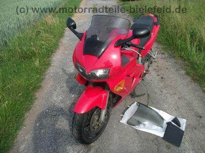 Honda_VFR_800_FI_RC46_2__Hd__Einarmschwinge_-_wie_VFR_750_F_RC24_RC36_VTR_1000_F_Firestorm_CBR_900_RR_Fireblade_6.jpg