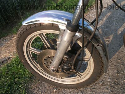 Yamaha_XS_750_1T5_gruen_MOTAD_Edelstahl-Auspuff_3in1_Cafe-Racer_Bobber_Chopper_wie_XS_TX_650_750_850_77.jpg