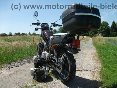 Yamaha_SR_125_SE_10F_weinrot_Gepaecktraeger_Topcase_2__Motor_-_wie_SR_XT_125_250_2.jpg