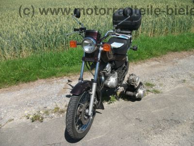 Yamaha_SR_125_SE_10F_weinrot_Gepaecktraeger_Topcase_2__Motor_-_wie_SR_XT_125_250_4.jpg