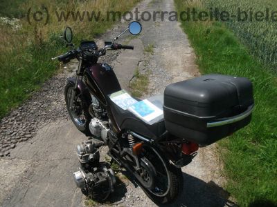 Yamaha_SR_125_SE_10F_weinrot_Gepaecktraeger_Topcase_2__Motor_-_wie_SR_XT_125_250_6.jpg