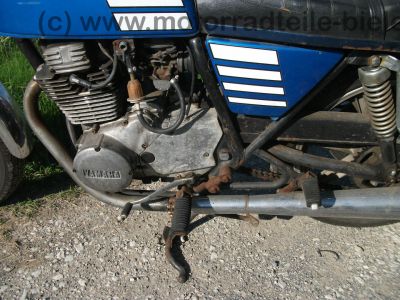 Yamaha_XS_360_blau_1U4_Twin_Gepaecktraeger_-_wie_XS_250_1U5_400_SE_2A2_4G5_21.jpg