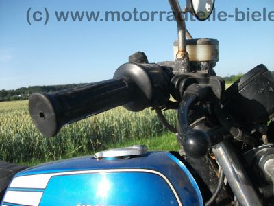 Yamaha_XS_400_2A2_blau-weiss_Twin_-_wie_XS_250_1U5_XS_360_1U4_XS_400_SE_4G5_84.jpg