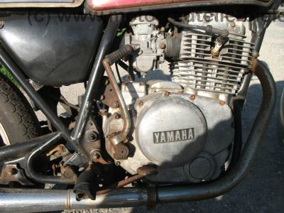 Yamaha_XS_400_2A2_rotbraun_Twin_-_wie_3N7_XS_250_1U5_XS_360_1U4_XS_400_SE_4G5_74.jpg