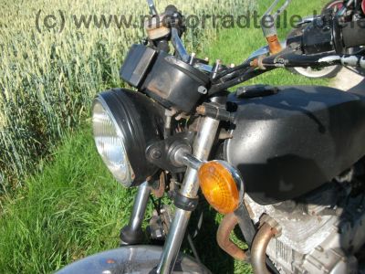 Yamaha_XS_400_2A2_schwarz_Stufensitz_Twin_-_wie_3N7_XS_250_1U5_XS_360_1U4_XS_400_SE_4G5_24.jpg