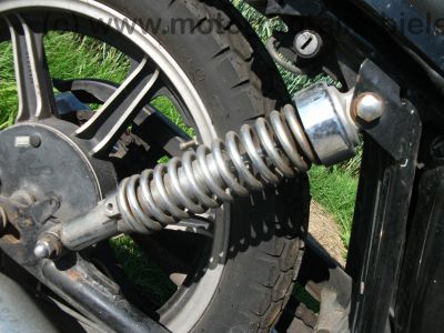 Yamaha_XS_400_3N7_schwarz-gold_-_wie_2A2_XS_250_1U5_XS_360_1U4_78.jpg