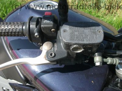 Yamaha_TDM_850_3VD_blau_Crash_original_Koffersystem_Koffer_Koffertraeger_Gepaecktraeger_Hepco_und_Becker_Hecktraeger_121.jpg