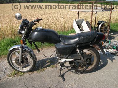 Honda_CB_400_N_schwarz_Crash_teilzerlegt_-_wie_CB_CM_250_400_450_T_N_54.jpg