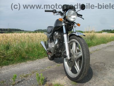 Honda_CB_400_N_schwarz_orig__Auspuff_HM_443_442_-_wie_CB_CM_250_400_450_T_N_54.jpg