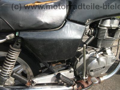 Honda_CB_400_N_schwarz_orig__Auspuff_HM_443_442_-_wie_CB_CM_250_400_450_T_N_61.jpg