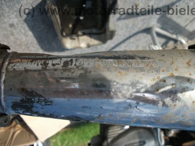 Honda_CB_400_T_blau_orig__Auspuff_HM_413_414_Gepaecktraeger_-_wie_CB_CM_250_400_450_T_N_17.jpg