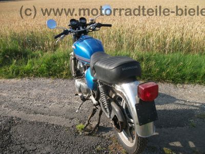 Honda_CB_400_T_blau_orig__Auspuff_HM_413_414_Gepaecktraeger_-_wie_CB_CM_250_400_450_T_N_45.jpg