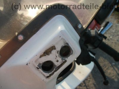 Yamaha_XZ_550_S_11U_weiss-rot_Verkleidung_Gepaecktraeger_Koffertraeger_orig__Auspuff_11H_-_14711_-_wie_XZ_400_D_24R_11V_11J_11K_101.jpg