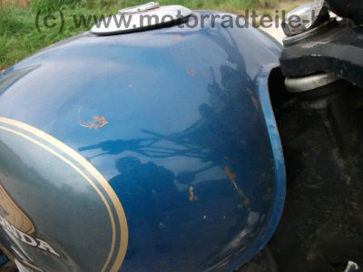 Honda_CM_400_T_blau_CRASH_SCHUH_Gepaecktraeger_Koffersystem_-_wie_CB_CM_125_200_250_400_C_T_Twin_NC01_MC01_MC06_Chopper_Custom_80.jpg