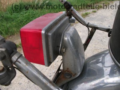 Honda_CM_400_T_blau_CRASH_SCHUH_Gepaecktraeger_Koffersystem_-_wie_CB_CM_125_200_250_400_C_T_Twin_NC01_MC01_MC06_Chopper_Custom_93.jpg