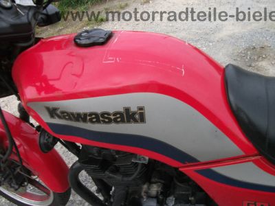 Kawasaki_GPZ_305_BD_rot_Tankbeulen_Belt_Drive_Twin_-_wie_KZ_Z_GPZ_CSR_250_305_400_440_A_B_C_D_LTD_11.jpg