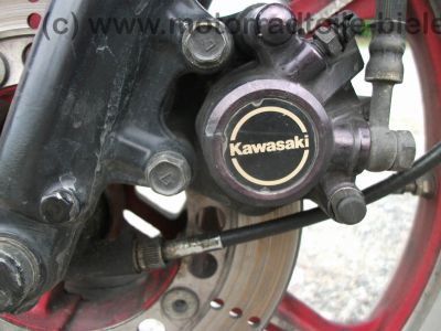 Kawasaki_GPZ_305_BD_rot_Tankbeulen_Belt_Drive_Twin_-_wie_KZ_Z_GPZ_CSR_250_305_400_440_A_B_C_D_LTD_45.jpg