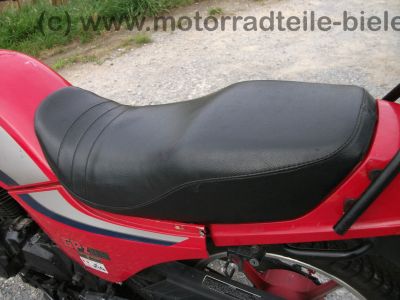 Kawasaki_GPZ_305_BD_rot_Tankbeulen_Belt_Drive_Twin_-_wie_KZ_Z_GPZ_CSR_250_305_400_440_A_B_C_D_LTD_8.jpg