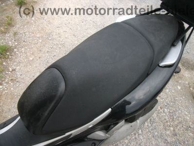 Yamaha_Maxster_XQ_125__SE05_98_kmh_Scheibe_BOS_Auspuff_Topcase_mit_Traeger_-_wie_Majesty_MBK_Thunder_Skyliner_13.jpg