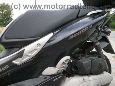 Yamaha_Maxster_XQ_125__SE05_98_kmh_Scheibe_BOS_Auspuff_Topcase_mit_Traeger_-_wie_Majesty_MBK_Thunder_Skyliner_14.jpg