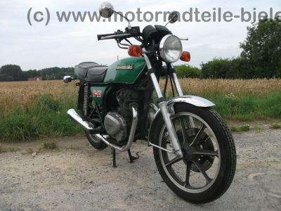 Kawasaki_KZ_250_A_TWIN_gruen_original_Auspuff_-_wie_Z_KZ_GPZ_CSR_250_305_400_440_A_B_C_D_E_LTD_TWIN_61.jpg