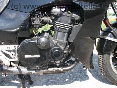 Kawasaki_GPZ_750_R_schwarz_ZX750G_-_wie_ZX_GPX_GPZ_600_750_900_R_A_B_C_D_E_F_G_4.jpg